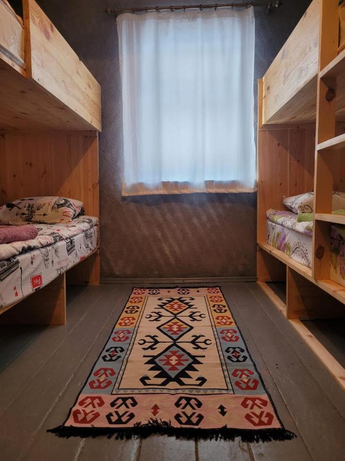 Darya Hostel Jyrgalan Luaran gambar